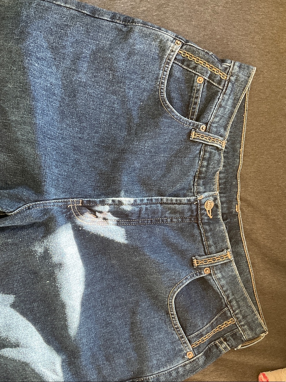 High-Rise Dark Blue Women's Jeans with Decorative Stitching